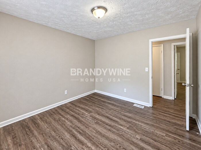 Building Photo - 8932 Raven Dr