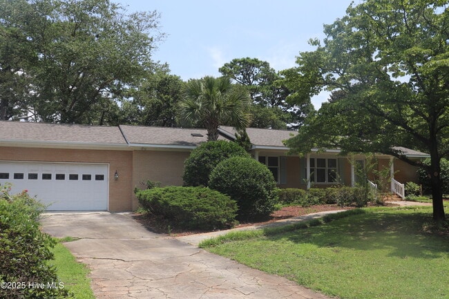 Building Photo - 207 Gemini Ct