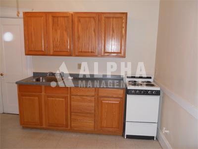 Building Photo - 136 Hemenway St