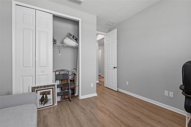 Building Photo - 26 Winged Elm Ct