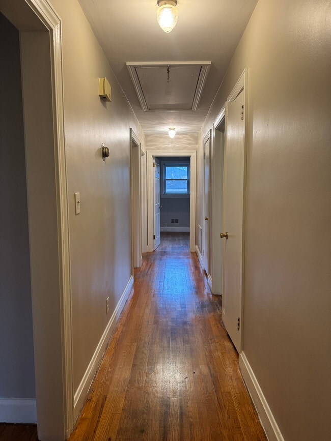 Building Photo - 230 Elaine Ave