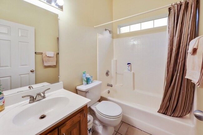 Building Photo - FOR LEASE: SINGLE-FAMILY HOME IN MJ!