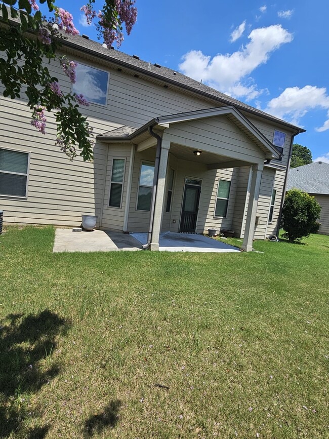 Building Photo - 416 Sunnybrook Ln
