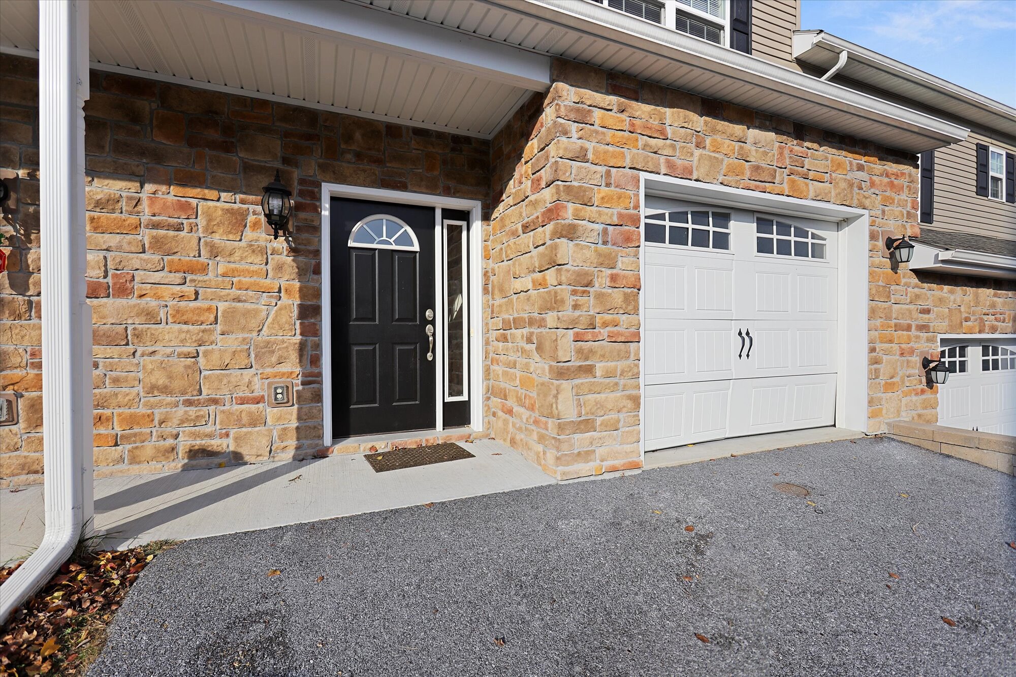 Building Photo - 2796 Monticello Ln