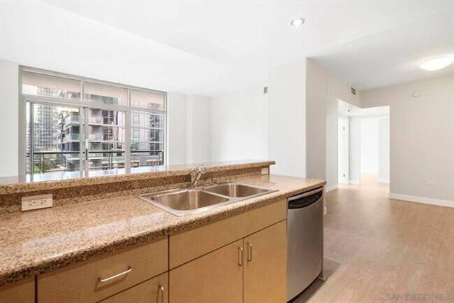 Building Photo - Urban Living in the Heart of Little Italy – 2 Bed / 1 Bath Condo at Acqua Vista