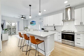 Building Photo - 3101 Govalle Ave