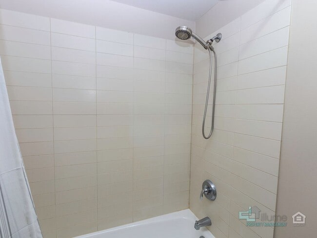 Building Photo - Ideal Urban Retreat – 1-Bedroom Near PSU with Great Amenities