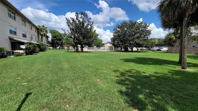 Building Photo - 1904 Honour Rd