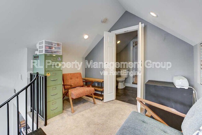 Building Photo - 451 S 22nd St