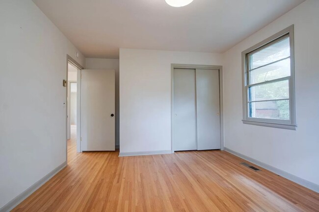 Building Photo - Cute 3BR Ranch in the Heart of Nashville