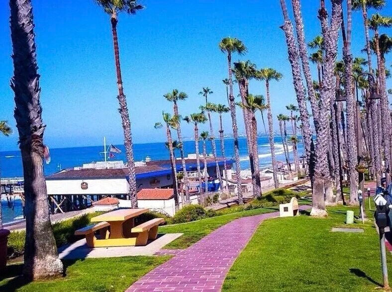 Building Photo - 2531 Costero Magestuoso