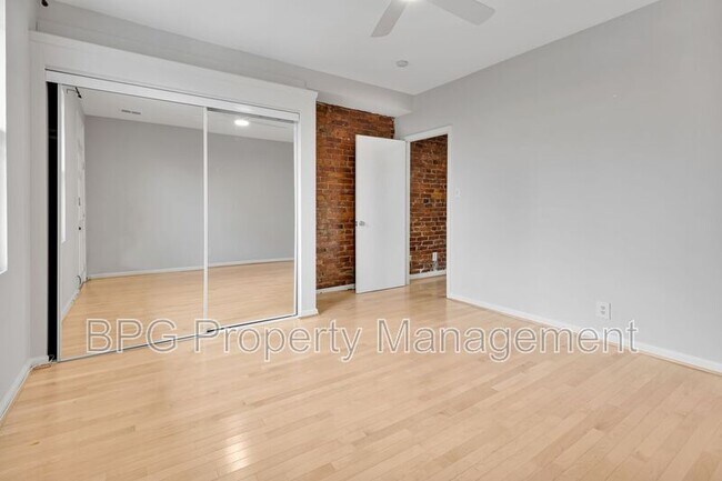 Building Photo - 1217 Duncan Pl NE