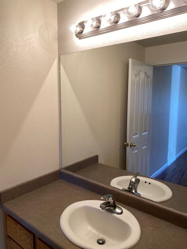 Building Photo - 2210-2214 ARLINGTON