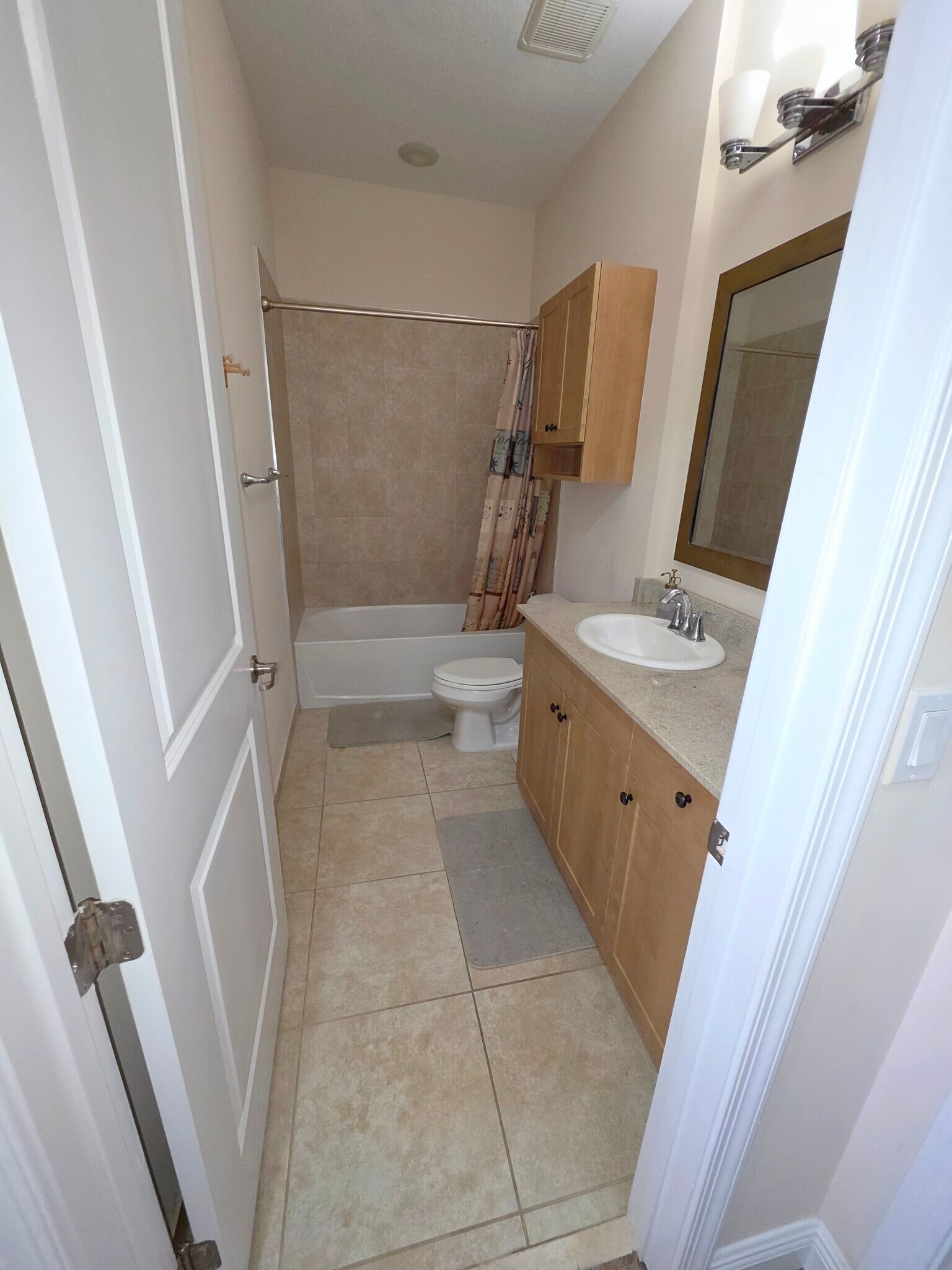 Building Photo - 20914 NW 1st Dr