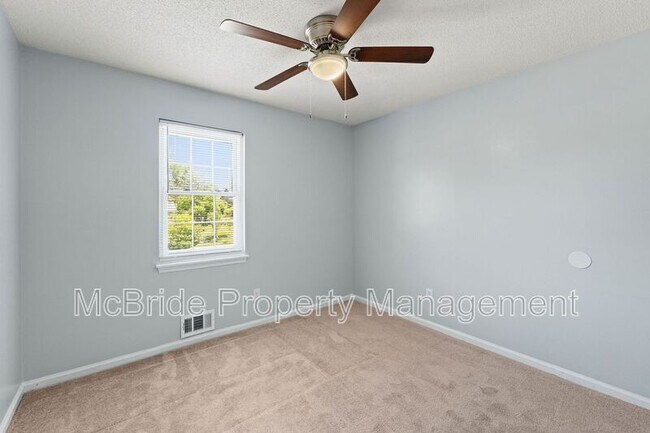 Building Photo - 293 Twin Pines Dr