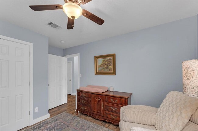 Building Photo - 1410 Sherry Dr