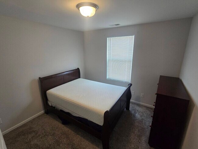 Building Photo - 83 Dunnoman Dr