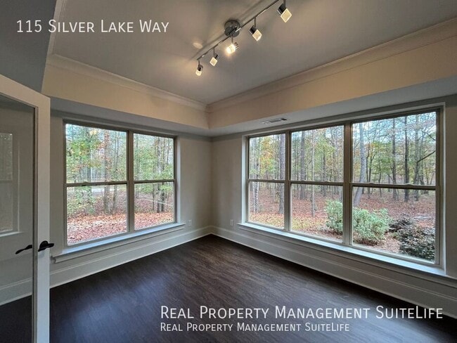 Building Photo - 115 Silver Lake Way