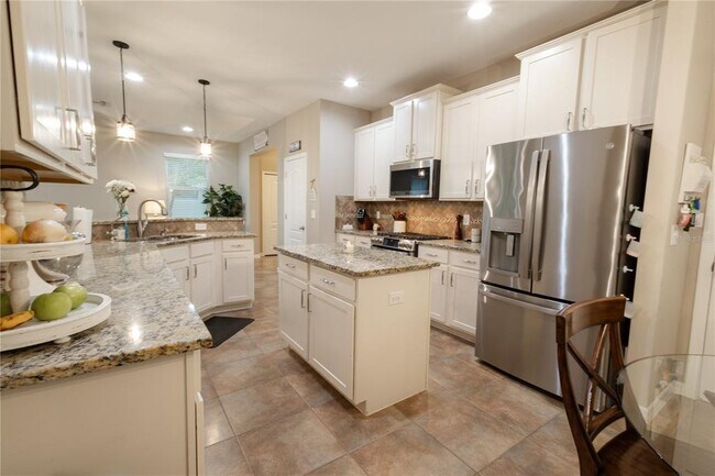 Building Photo - 6367 Golden Eye Glen