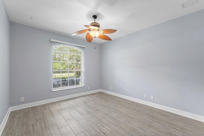 Building Photo - 11224 Tangerine Blvd