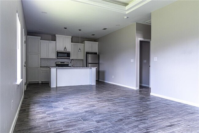 Building Photo - 5808 Sandpiper Ave