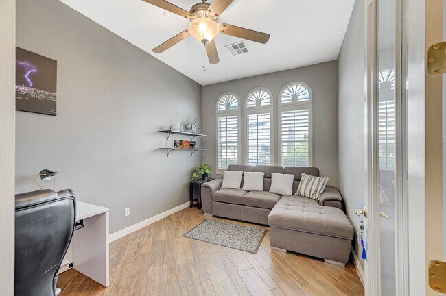 Building Photo - Stunning single-story home in picturesque community!