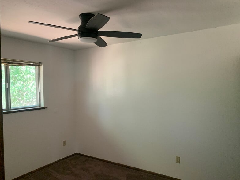 Back bedroom - 805 N Austin St