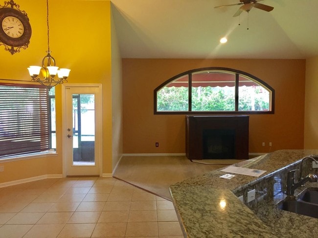 Building Photo - 12062 London Lake Dr W