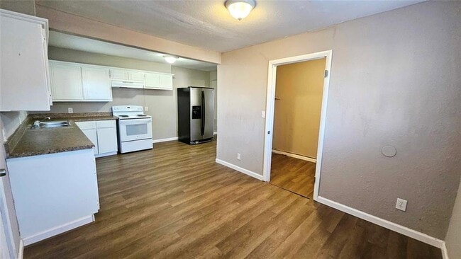 Building Photo - 1505 NE 29th St