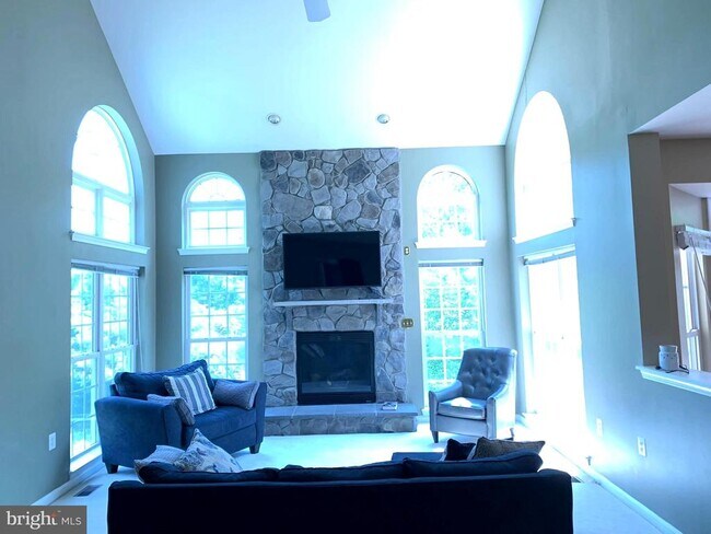 Building Photo - 17090 Anns Brook Ct