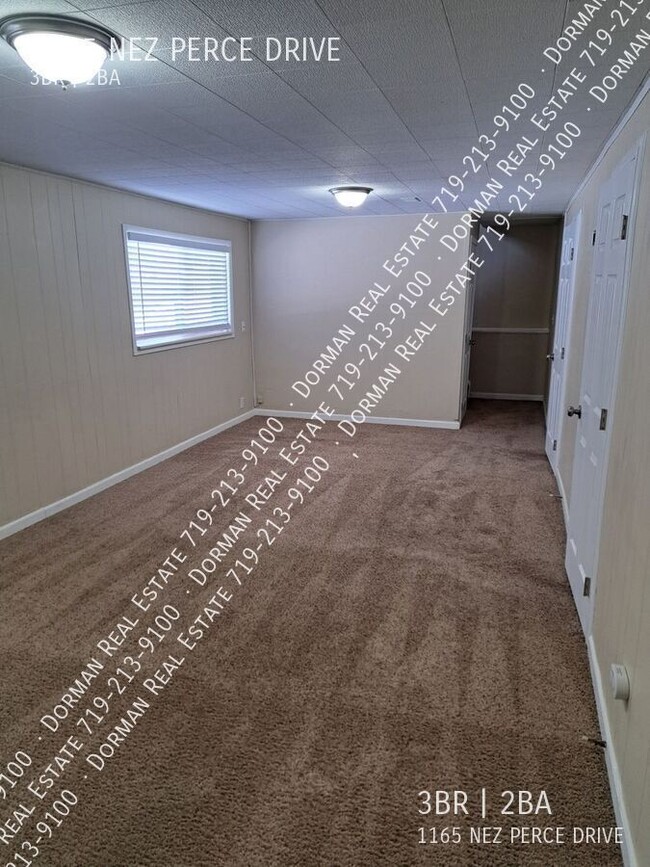 Building Photo - $500 OFF the first month of rent! Nice 3 b...