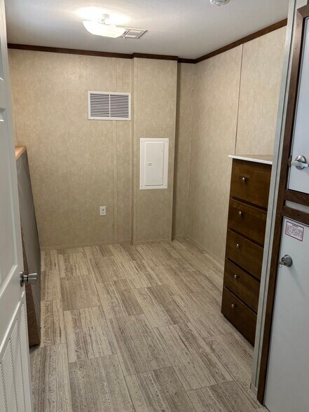 Building Photo - 10108 Codys Ln