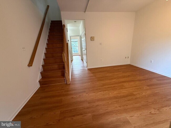 Building Photo - 2427 Dew Meadow Ct