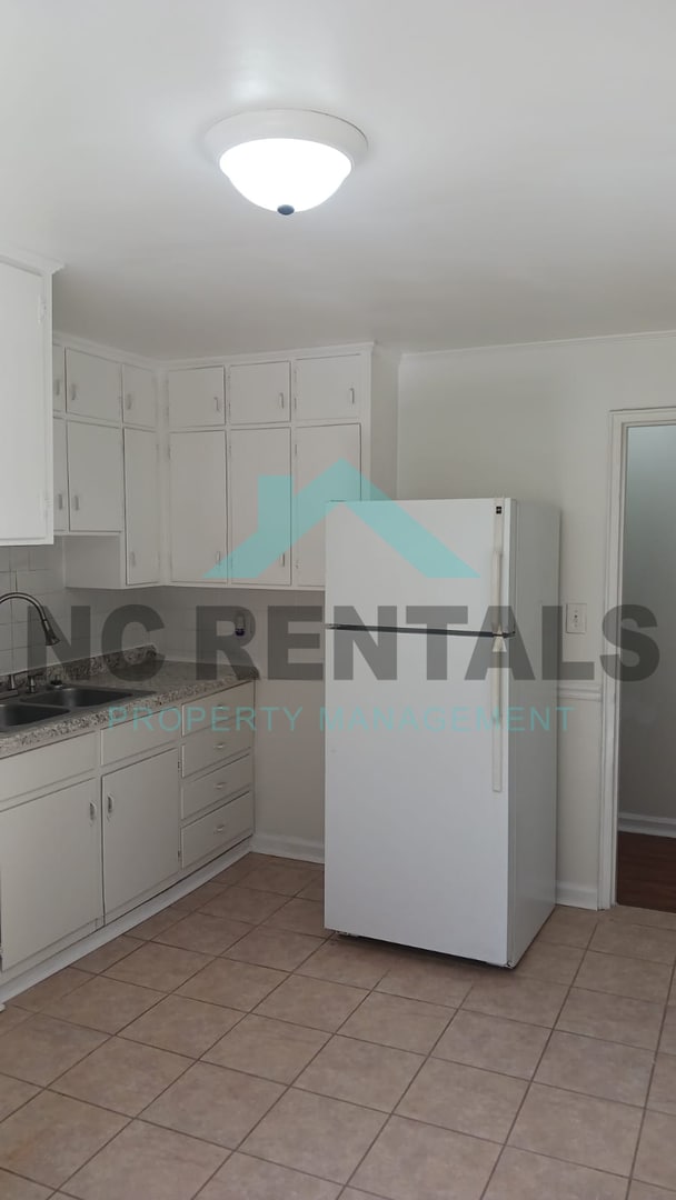 Building Photo - 1209 Gordon St