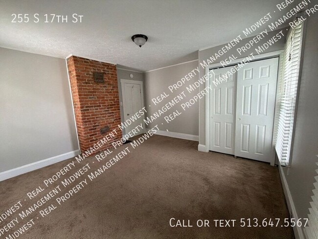 Building Photo - 255 S 17th St