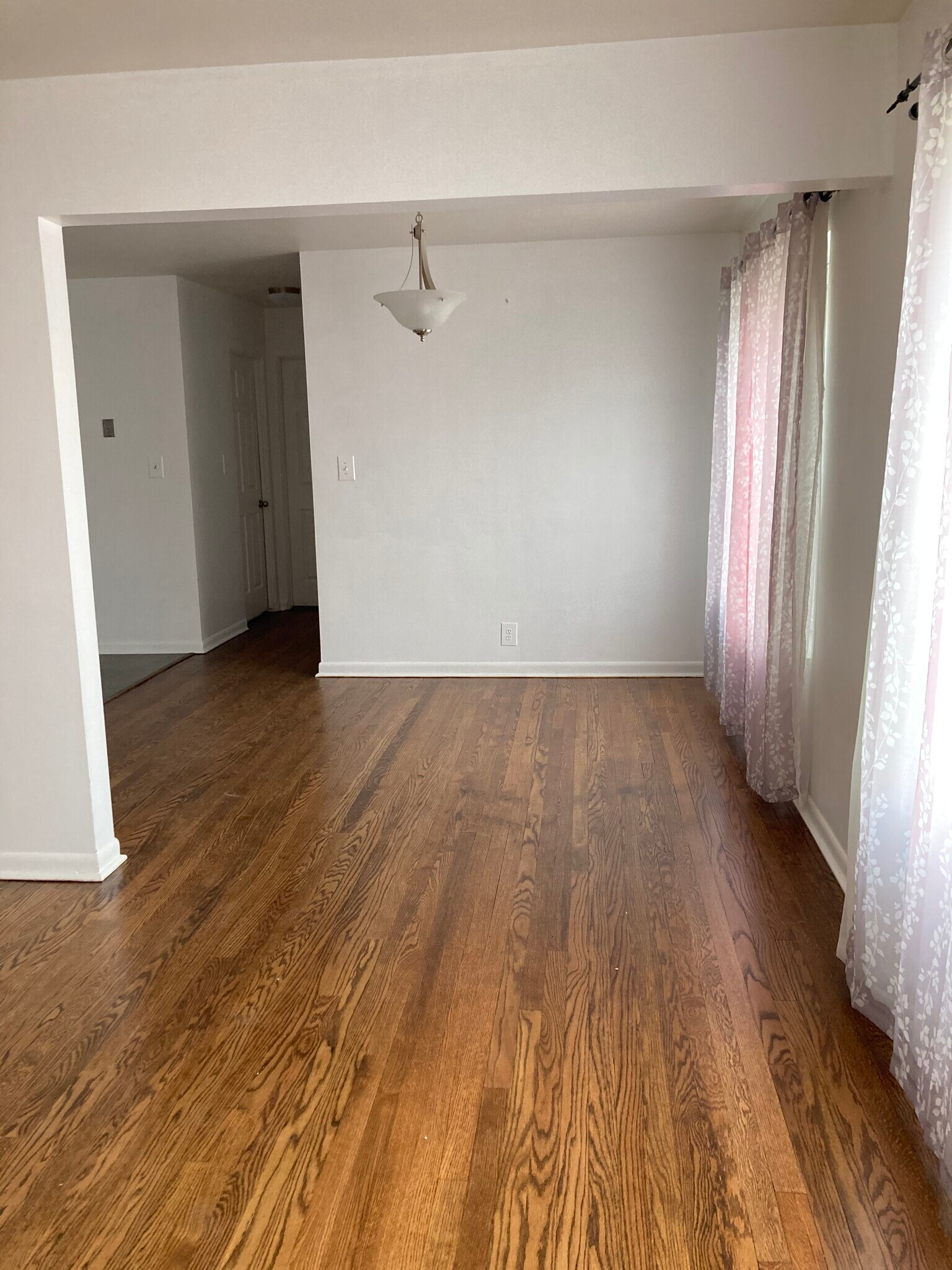 Dinning Room - 335 N Eton St