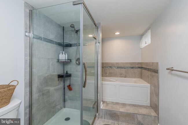 Building Photo - 24 Virginia Trail