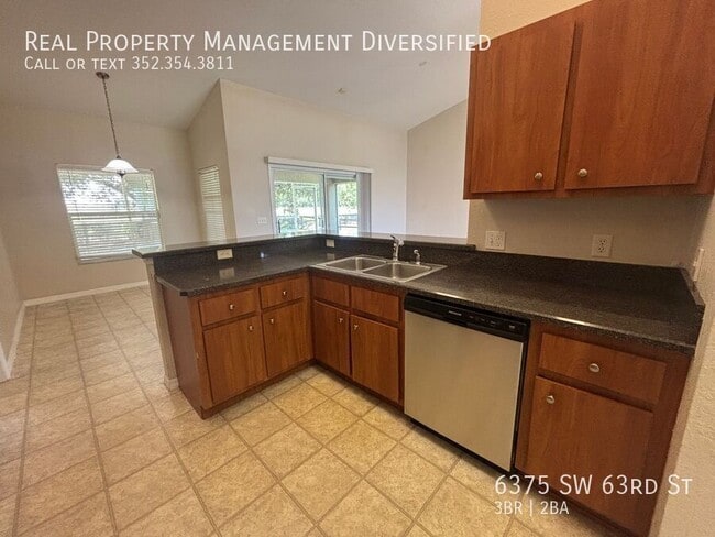 Building Photo - 6375 SW 63rd St