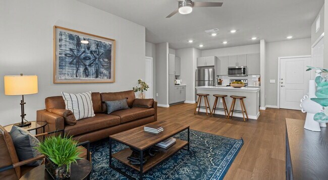 Building Photo - 3845 Frontier Pkwy