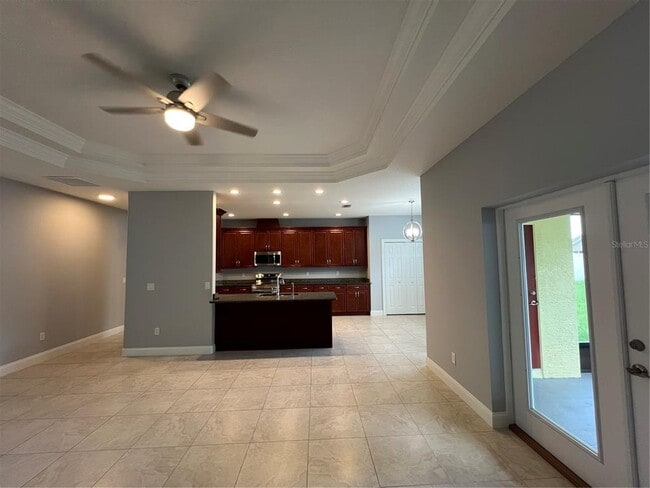 Building Photo - 13 Winchester Pl