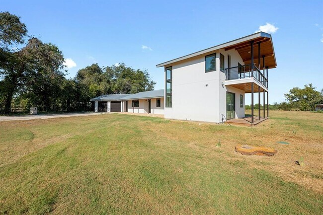 Building Photo - 1802 Man O War Dr