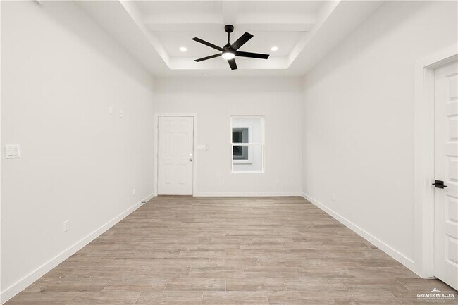Building Photo - 1321 Joscelyn Dr