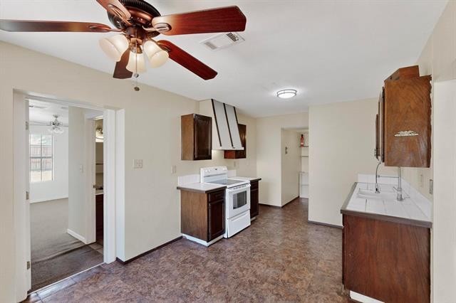 Building Photo - 7637 Val Verde Dr