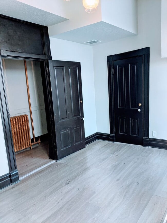 Building Photo - 623 E 100 S