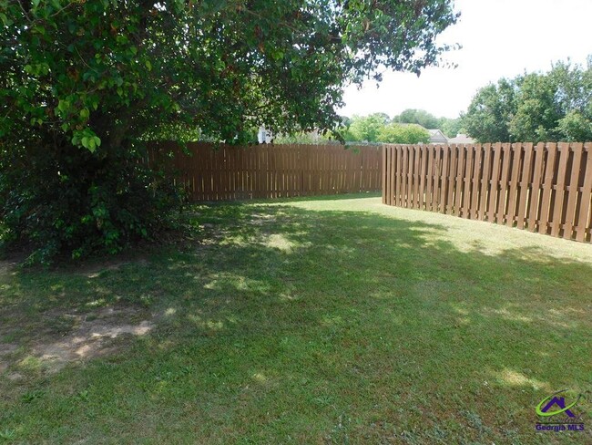 Building Photo - 215 West Wrasling Way