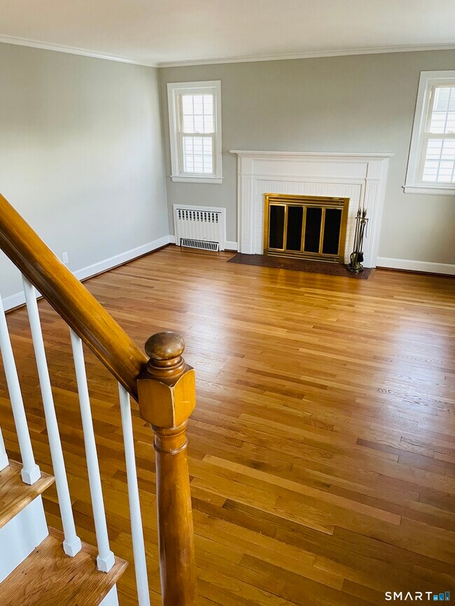 Building Photo - 103 Seymour Ave