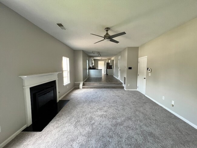 Building Photo - 448 Canoga Ct