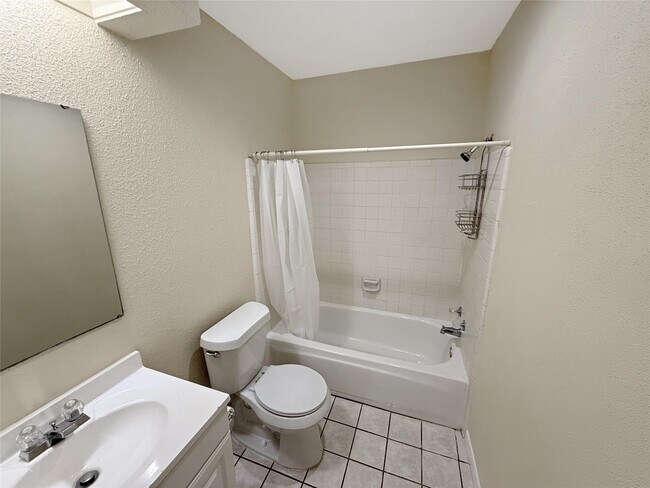 Building Photo - 14411 Cypress Leaf Dr