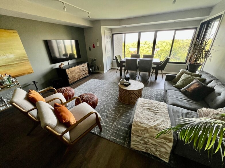 Living Room - 3145 Dean Ct