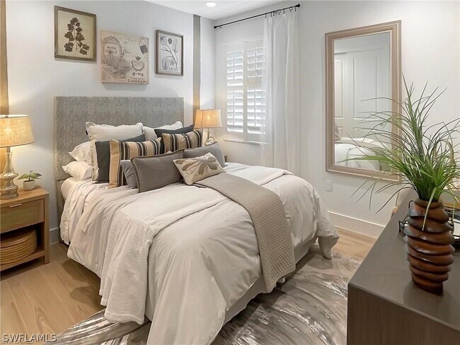 Building Photo - 8841 Oceana Wy